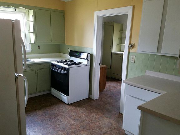 2nd image of 508 E Grand Blvd