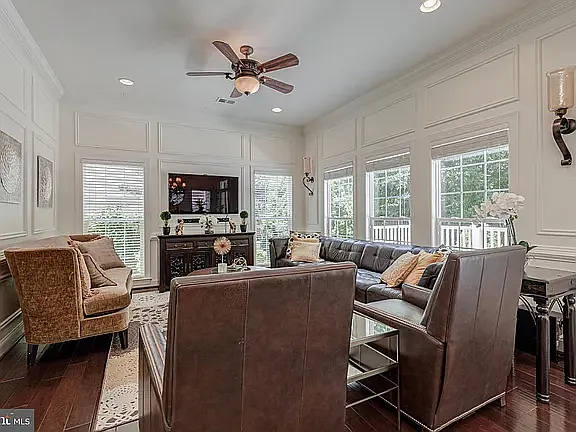 5964 Manorview Way — Photo 17