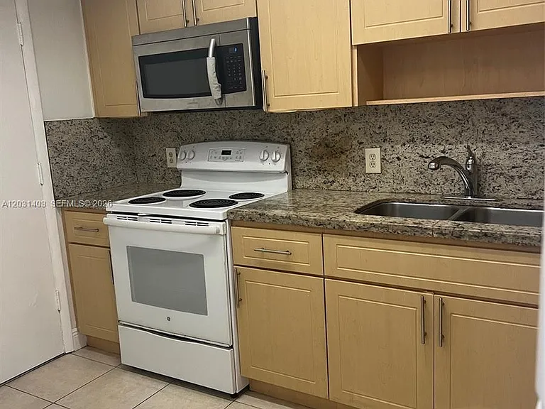16801 NE 14th Ave #310 — Photo 3