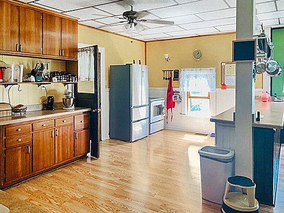 4th image of 611 Township Road 1101