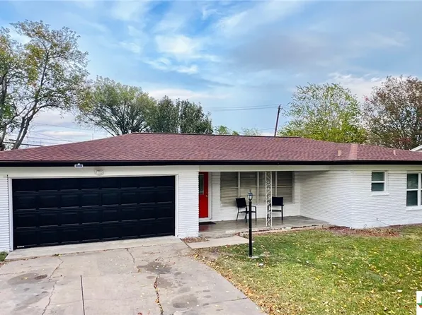 214 Travis St, Port Lavaca, TX 77979