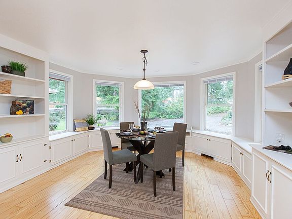 4th image of 21815 108th Street Ct E