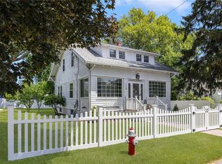 110 Spofford Ave, Warwick, RI 02888