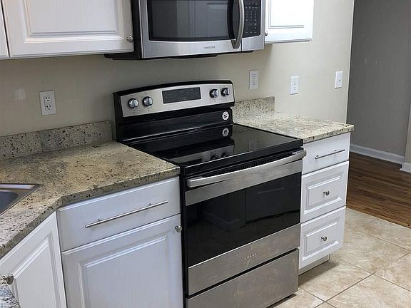 5th image of 813 N Buchanan Blvd