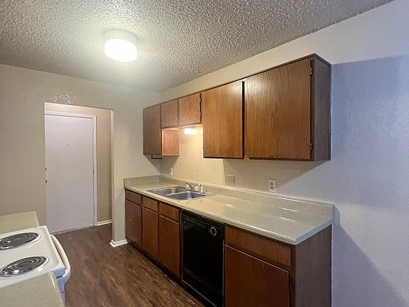 4th image of 3644 Hulen Park Cir