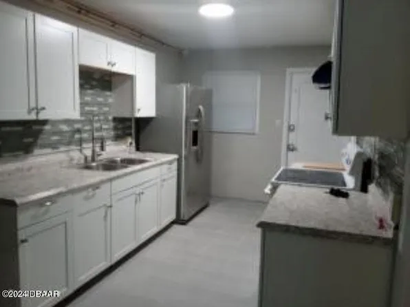 528 Park Dr, Daytona Beach, FL 32114