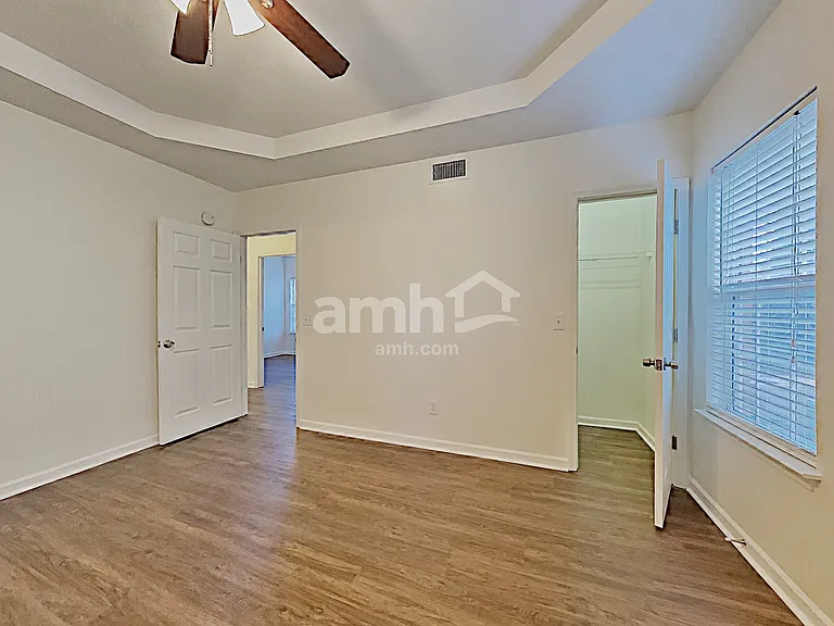 6852 Scarlet Ridge Dr — Photo 12