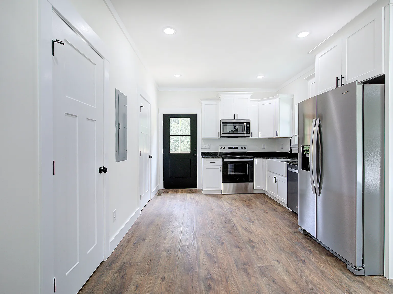 2 bed, 1.5 bath, 1000 sqft, $1,450 — Photo 4