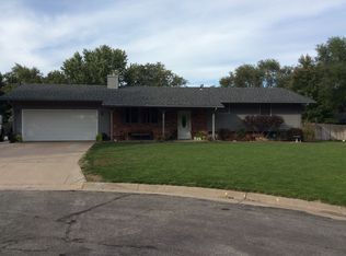 5 Jasper Ct, North Newton, KS 67117