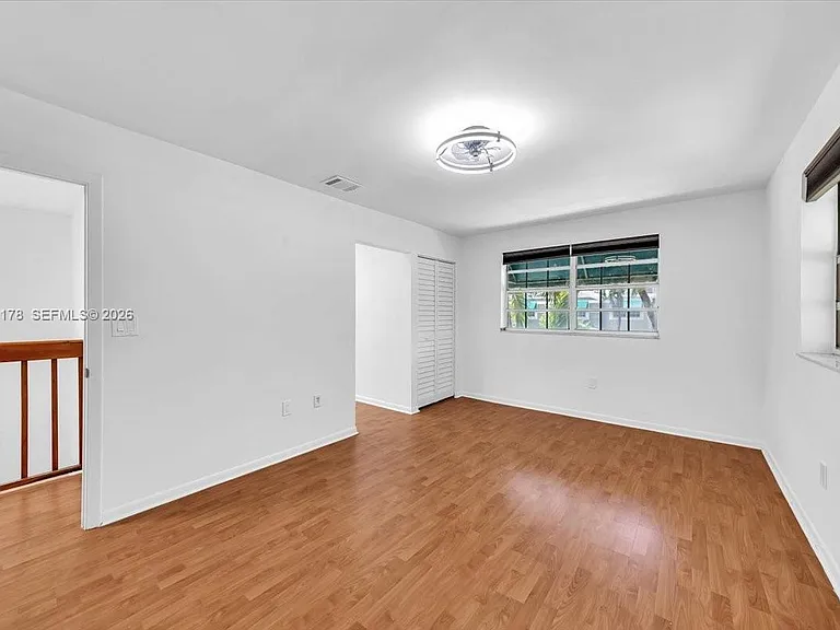 12370 SW 52nd St — Photo 31