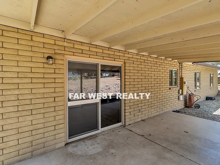 428 Stewart Cir — Photo 25
