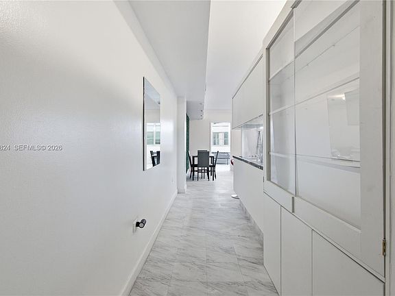 3rd image of 801 Brickell Bay Dr APT 764