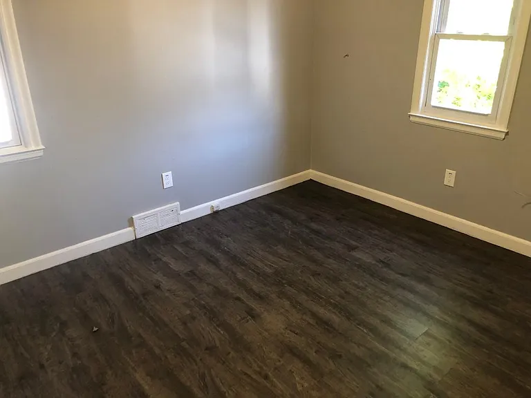 812 Cleophus Pkwy — Photo 9