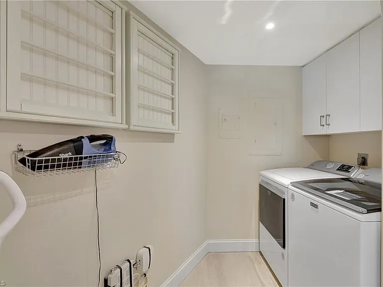 2357 Gulf Shore Blvd N #107 — Photo 24