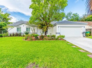 17571 SW 138th Ct, Miami, FL 33177