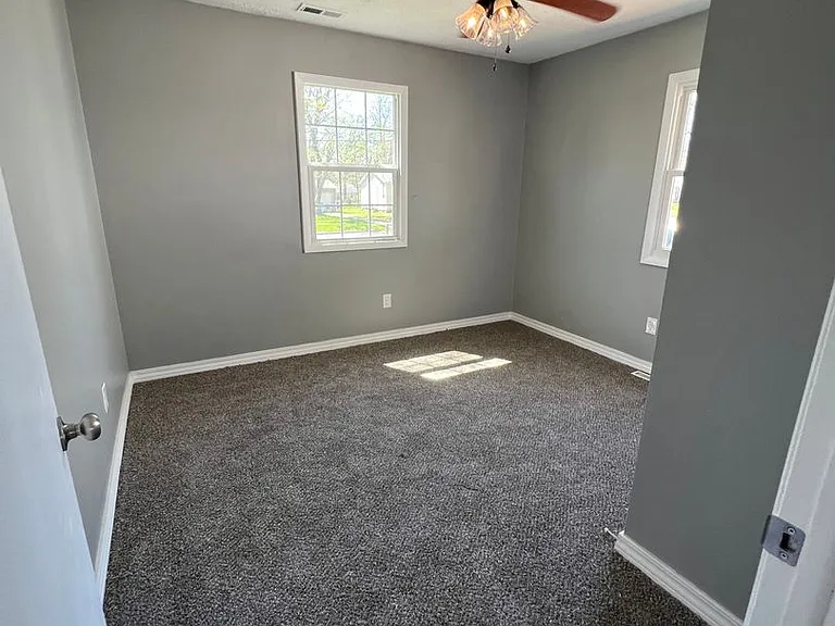 1723 W Webster St — Photo 12