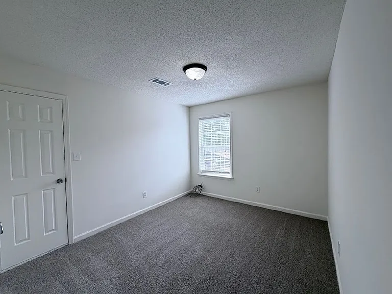 10097 Bloomsbury Ave — Photo 16