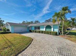 5970 Hillside St, Seminole, FL 33772
