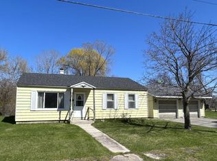 399 1st St N, Oscoda, MI 48750