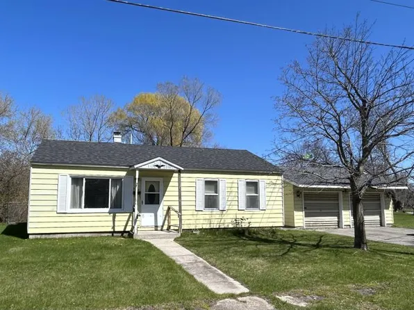 399 1st St N, Oscoda, MI 48750