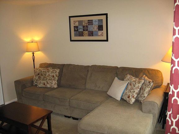 3rd image of 671 Rebecca Ave