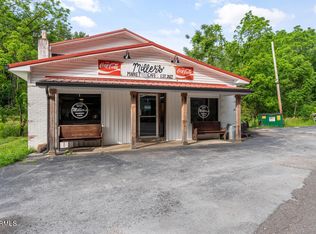 637 Sulphur Springs Rd, Clinton, TN 37716