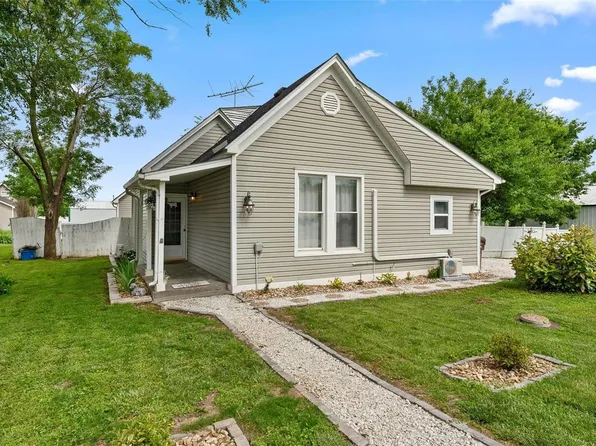 741 Adams St, Moscow Mills, MO 63362