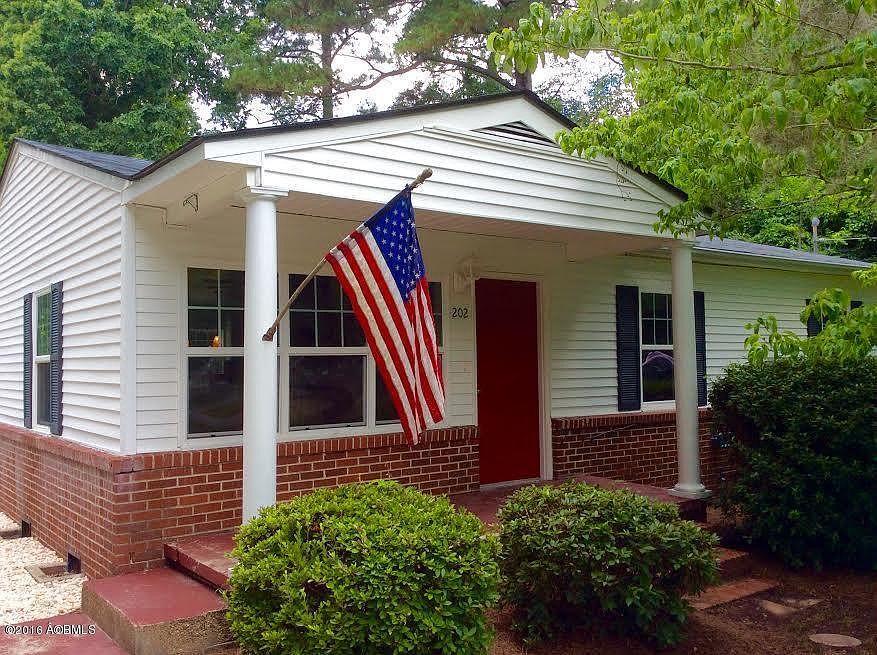2nd image of 202 Burroughs Ave
