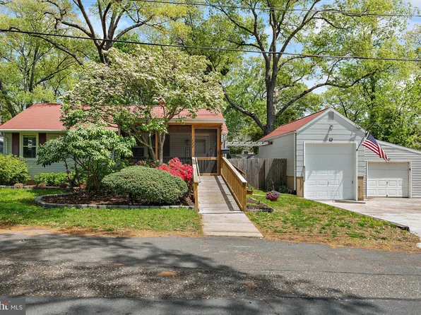 111 Linden Ave, Pasadena, MD 21122