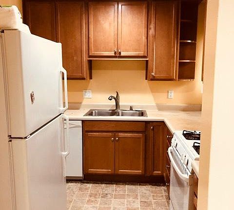 4th image of 5007 Stoney Creek Rd Unit 330