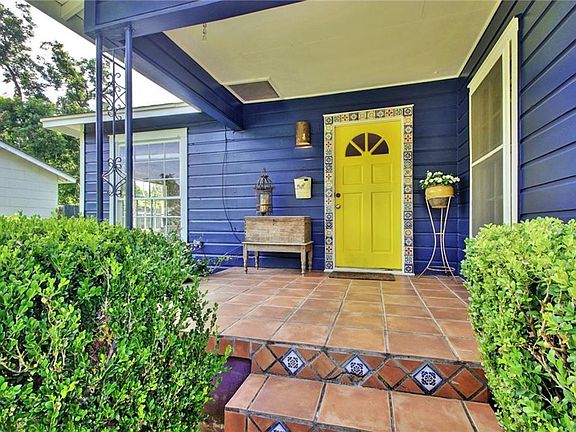 2nd image of 5309 Aurora Dr