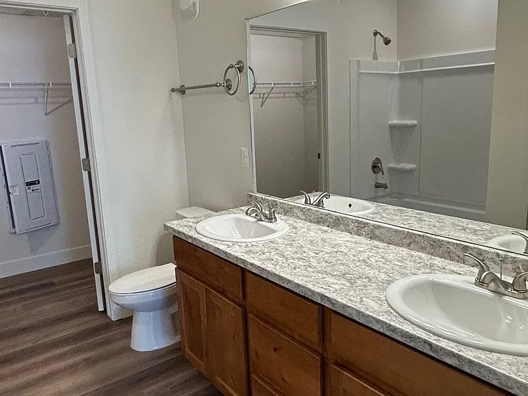 The Overlook Apartments — Photo 62
