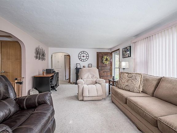 5th image of 5929 Edith Ave