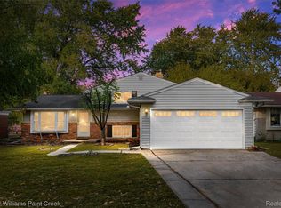 2551 Crofthill Dr, Auburn Hills, MI 48326