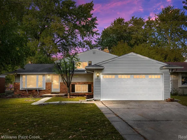2551 Crofthill Dr, Auburn Hills, MI 48326