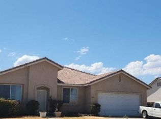 13997 Luna Rd, Victorville, CA 92392