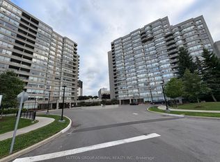 11 Townsgate Dr #PENTHOUSE 04, Vaughan, ON L4J 8G4