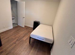 4408 Pineaire St #B, Las Vegas, NV 89147