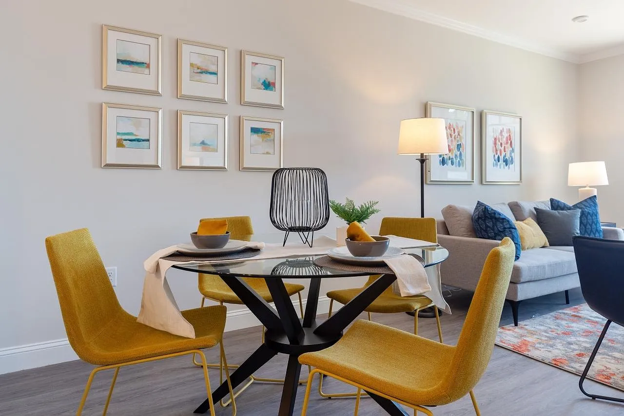 1 bed, 733 sqft, $2,700 — Photo 4