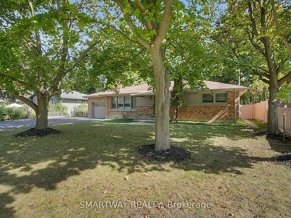 2nd image of 633 Donegal Dr