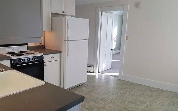 2nd image of 101 Glenwood Ave #A