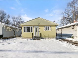 827 Abbe Rd S, Elyria, OH 44035