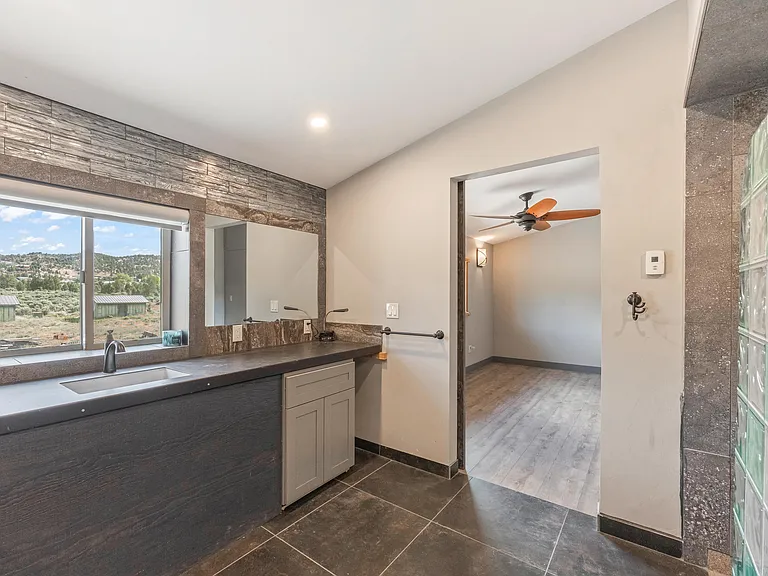 10242 SE Sundown Ln — Photo 17