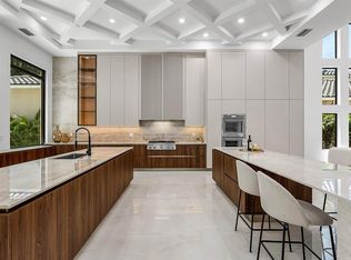 17849 Villa Club Way, Boca Raton, FL 33496