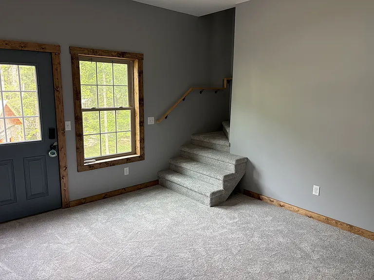 46 Toms Park Cir — Photo 8