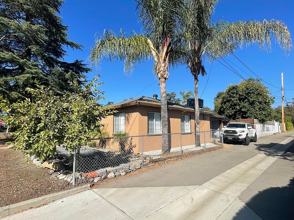 2nd image of 1760 Berkeley Ave