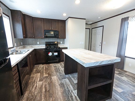 2nd image of 815 Alaska St #815