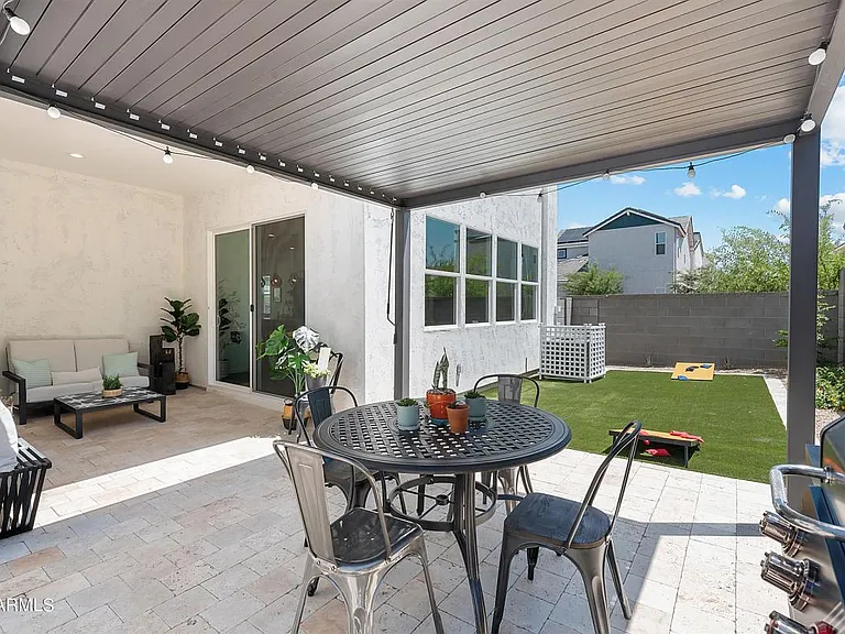 15704 W Polk St — Photo 17