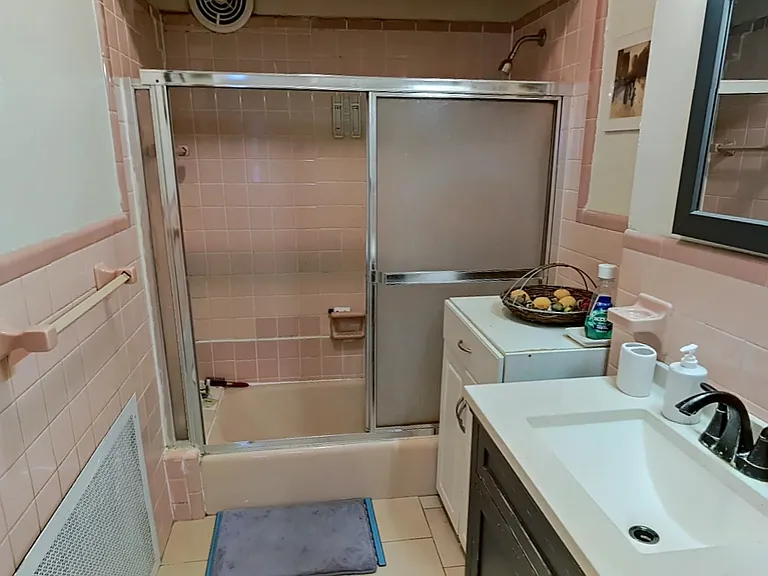 1232 Beacon St #3A — Photo 5