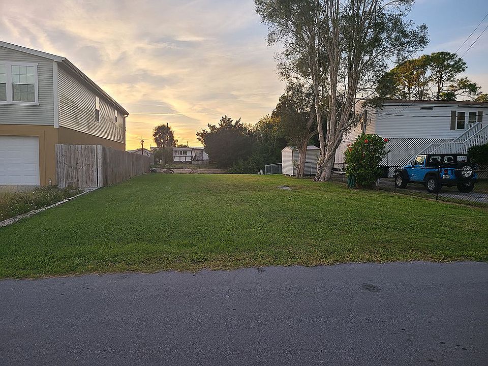 1st image of 14929 Capri Ln